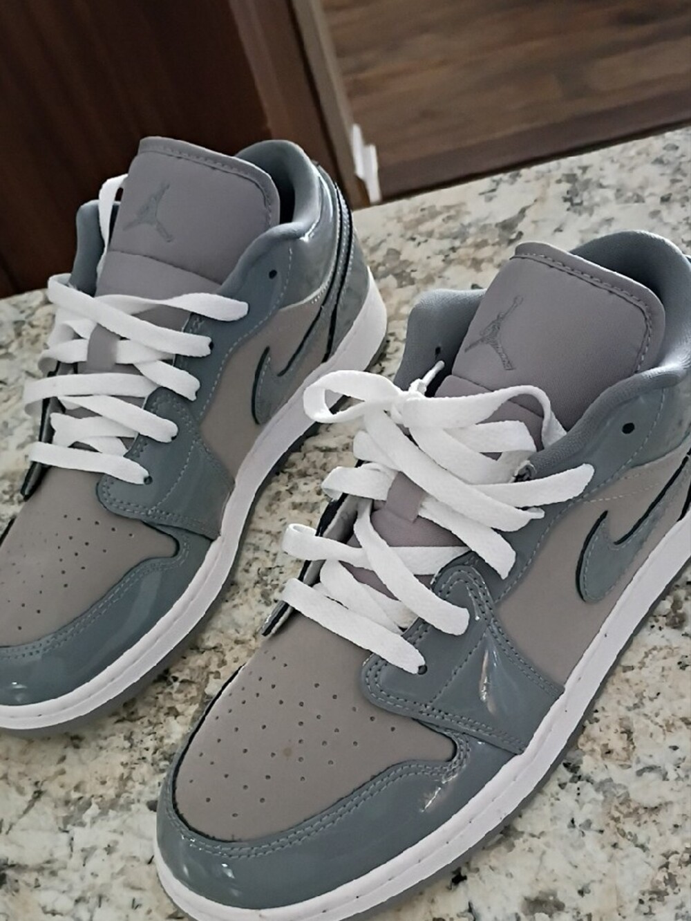 Jordan Low-Top Sneakers in Light Gray and Gray - Picture 3 of 3